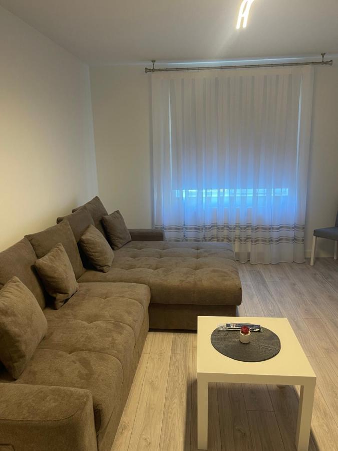 Apartament Incantator In 로만 외부 사진